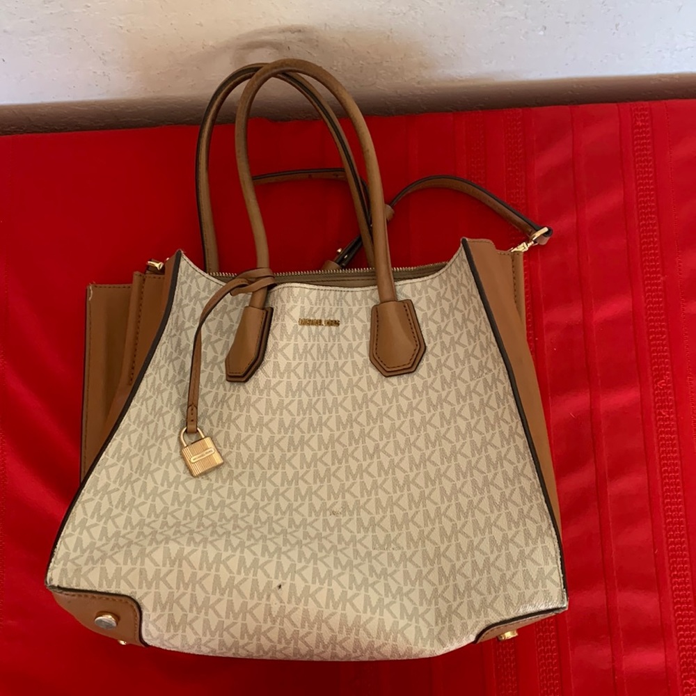 🛍️SOLD🛍️ Michael Kors Mercer Hand bag